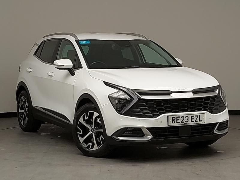 White Used 2023 Kia Sportage 3 SUV | £23,998 (Fair price) - Image 1/4