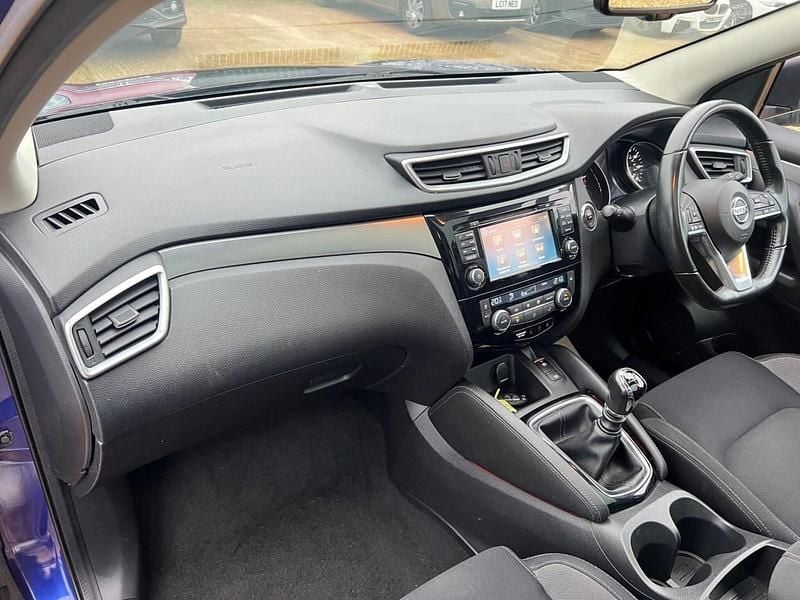 Used Nissan Qashqai N-Connecta 110 HP (80 kW) 2018 Blue SUV