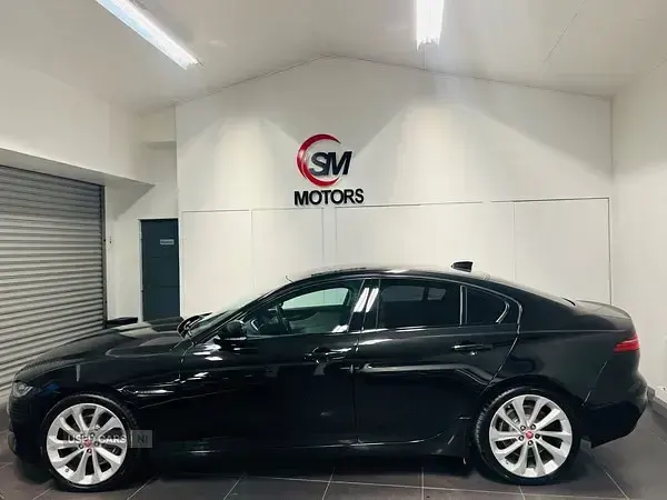 Gebraucht Jaguar XE S 180 PS (132 kW) 2019 Schwarz Limousine