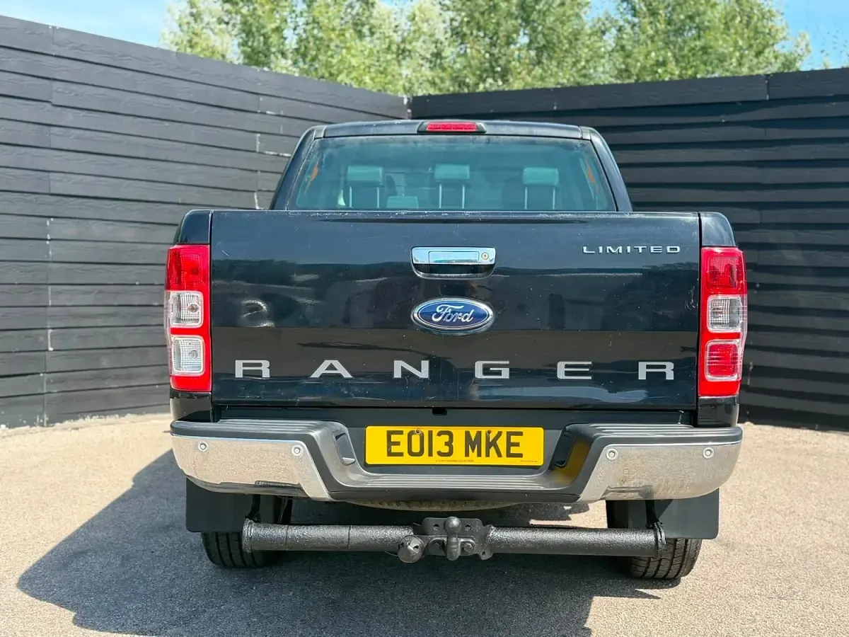 Used Ford Ranger Limited 200 HP (147 kW) 2013 Black Pickup