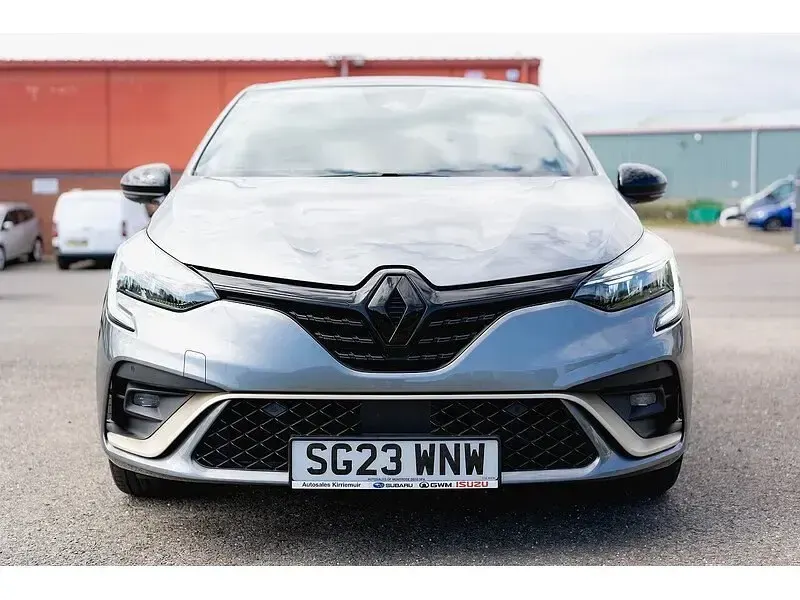 Usado Renault Clio V Engineered 2023 Cinzento Citadino