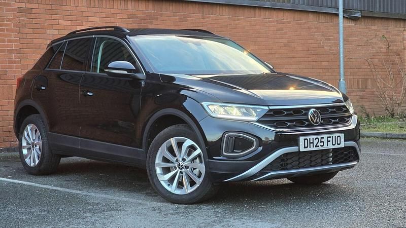 New VW T-Roc Match 2025 Black SUV