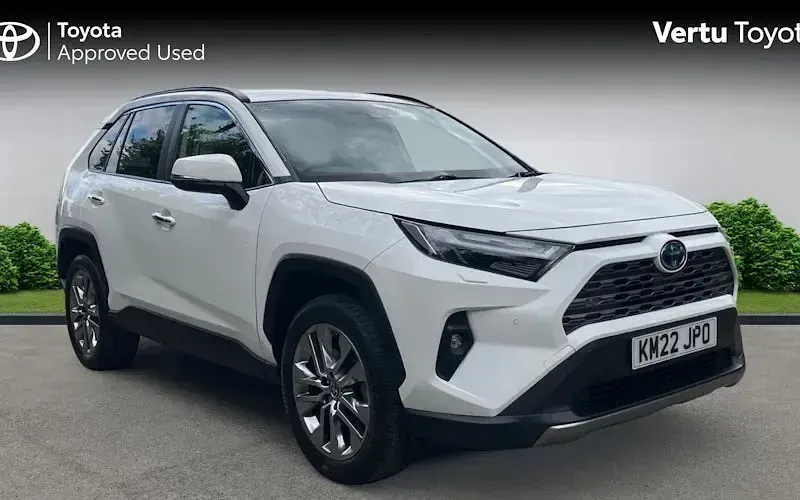 Second-hand Toyota RAV4 218 CP (160 kW) 2025 SUV