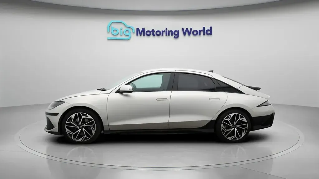 Used Hyundai Ioniq 6 Premium 239 kW (325 HP) 2024 Gold Sedan