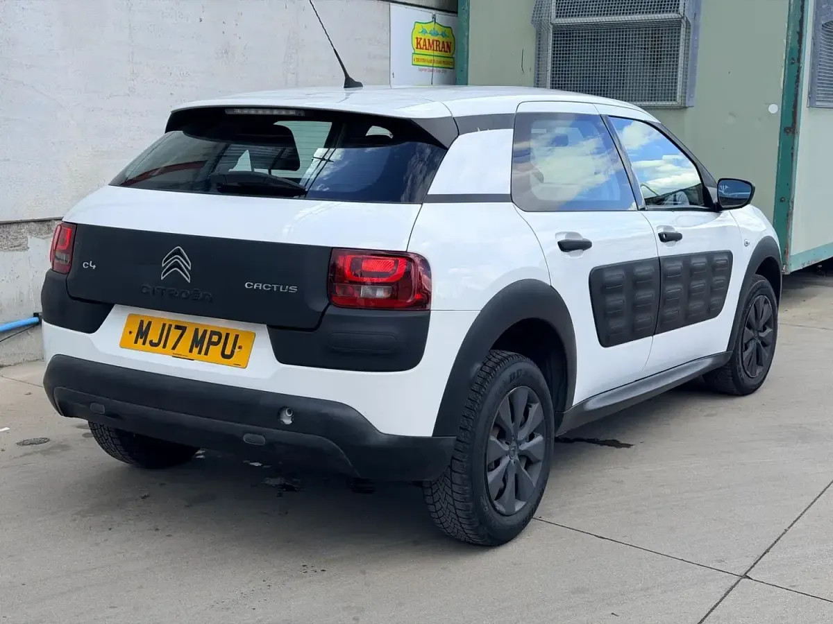 Used Citroën C4 Cactus PureTech 2017 White Hatchback