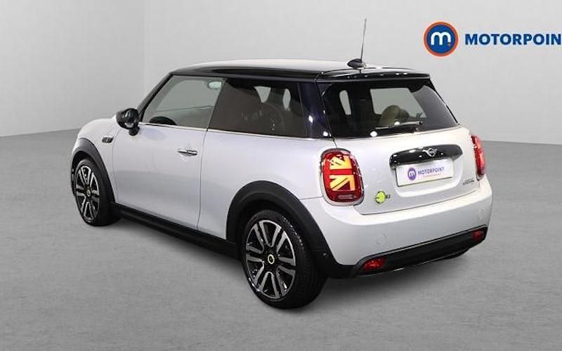 Used Mini Cooper Level 2 135 kW (184 HP) 2023 Hatchback