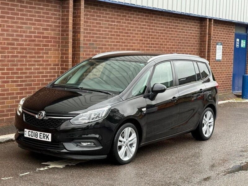 Black Used 2018 Vauxhall Zafira SRi MPV | £7,995 (A bit pricey) - Image 1/4