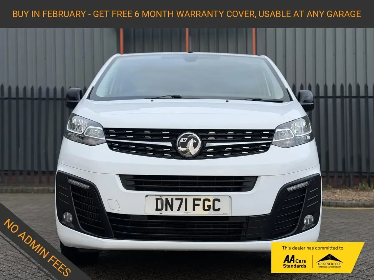 Second-hand Vauxhall Vivaro Sportive 100 CP (73 kW) 2021 Alb Monovolum