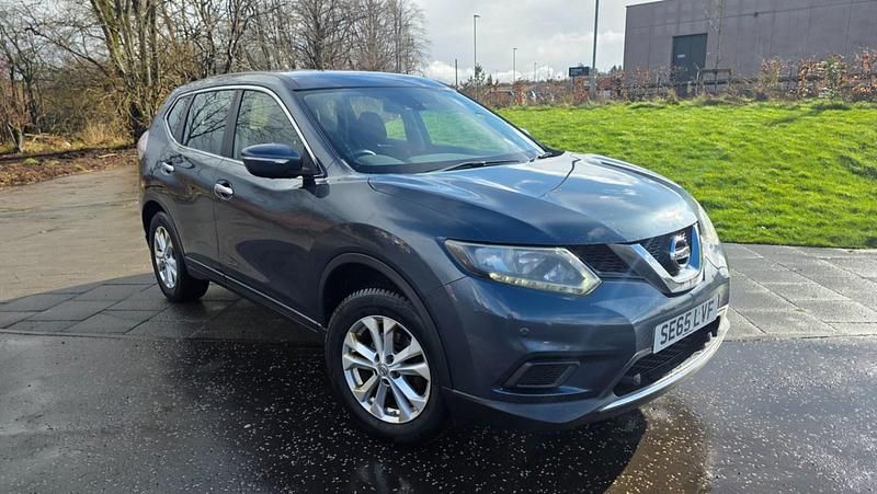 Used Nissan X-Trail Visia 130 HP (95 kW) 2016 Blue SUV