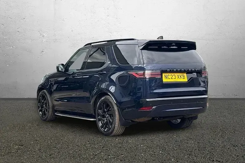 Used Land Rover Discovery SE Dynamic 2023 Blue SUV
