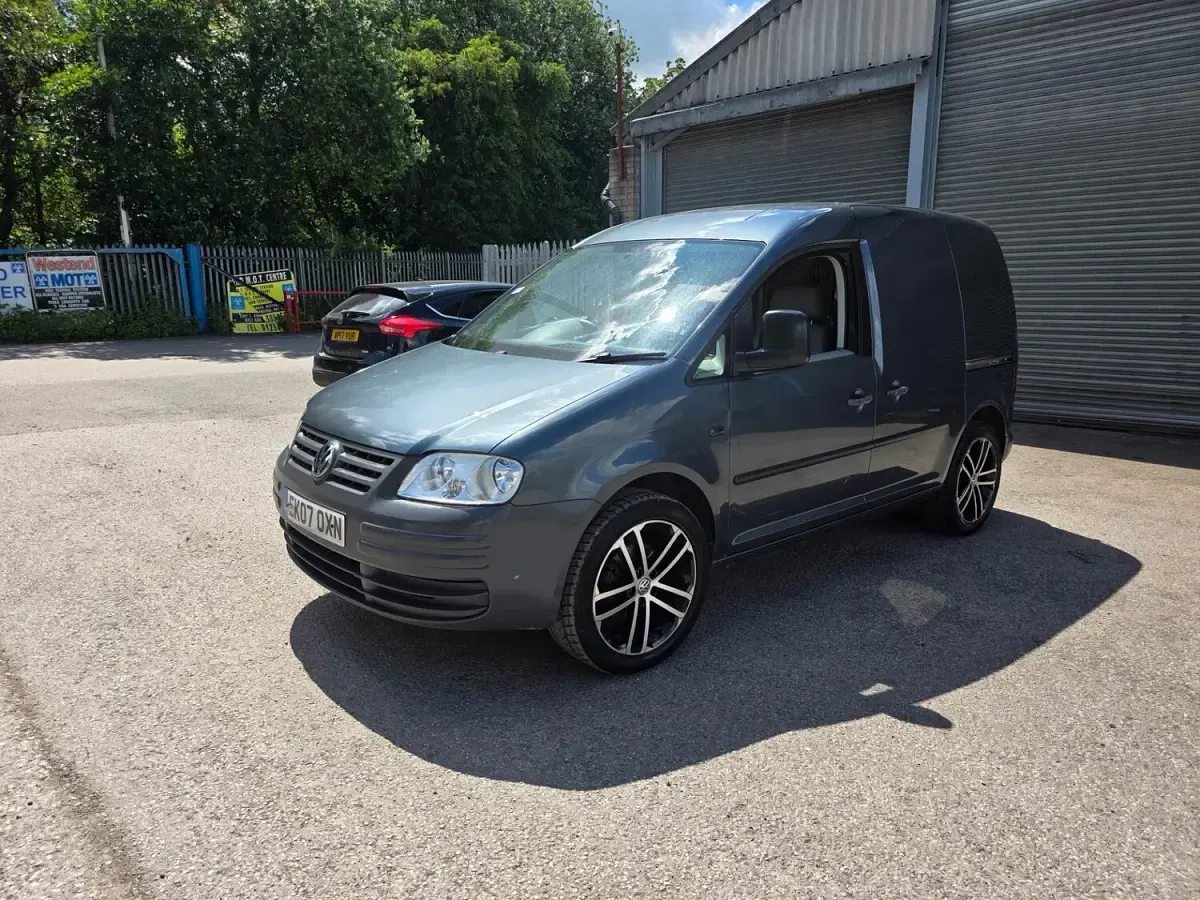 Used VW Caddy 104 HP (76 kW) 2007 Grey MPV