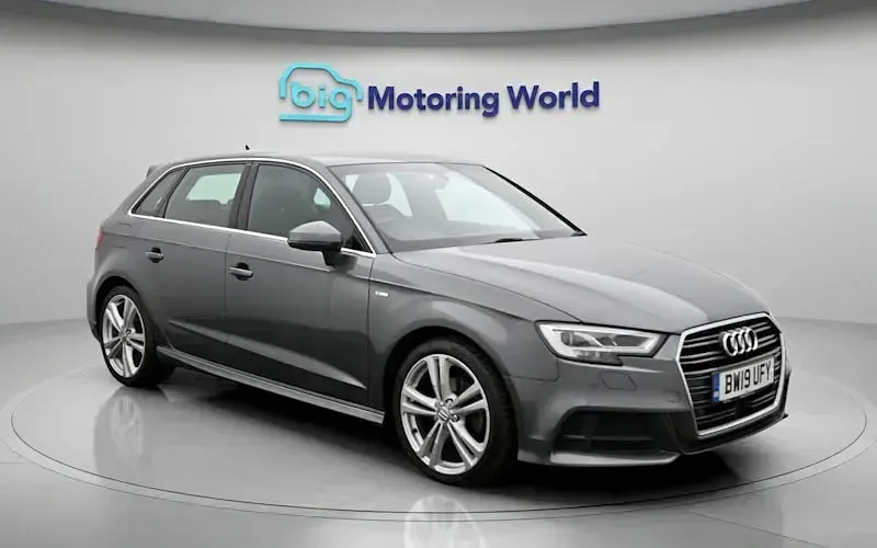 Used Audi A3 Sportback S-Line 150 HP (110 kW) 2019 Grey Hatchback