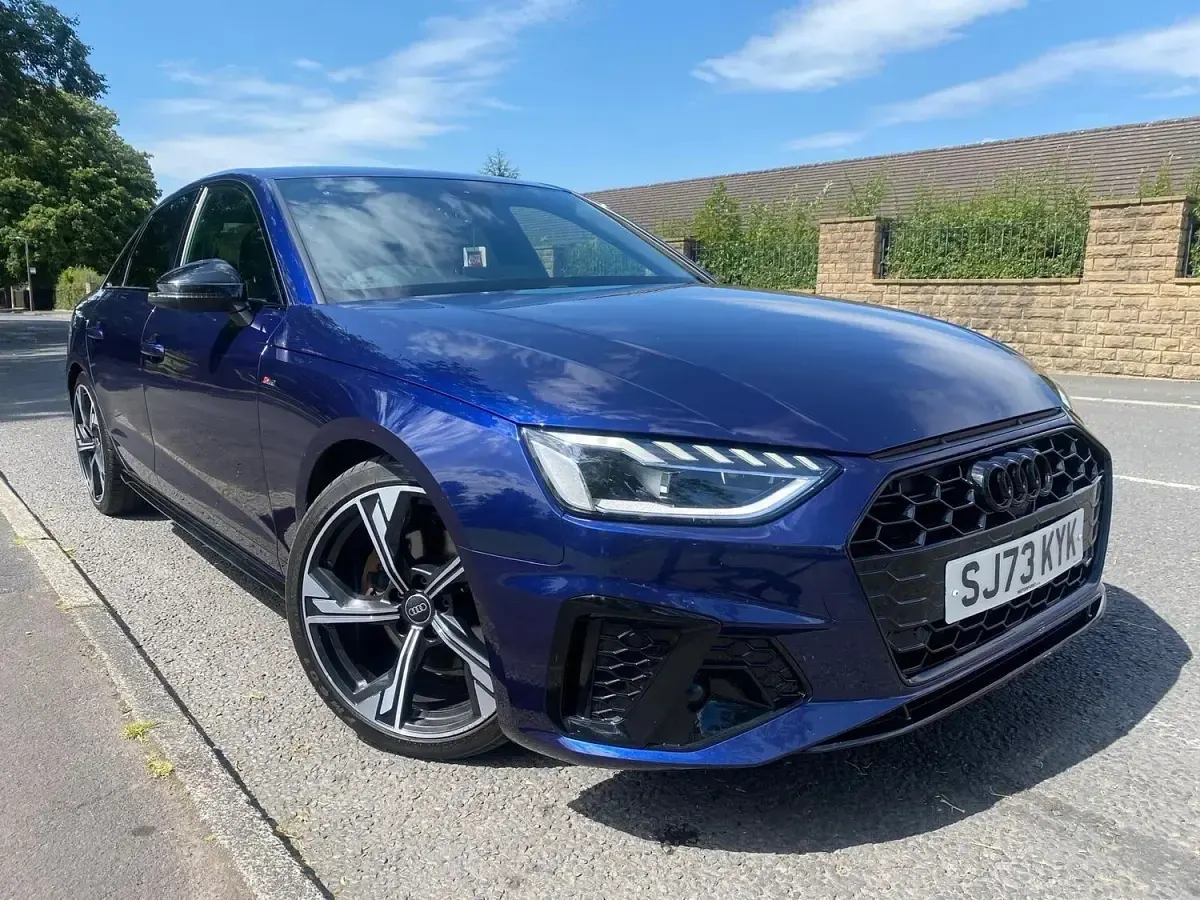 Used Audi A4 Black Edition 150 HP (110 kW) 2023 Blue Sedan