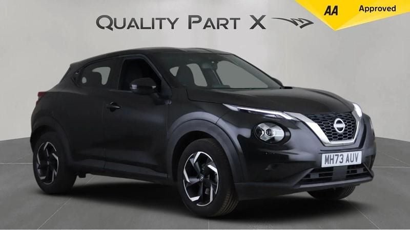Black Used 2023 Nissan Juke N-Connecta SUV | £12,980 (Good price) - Image 1/4