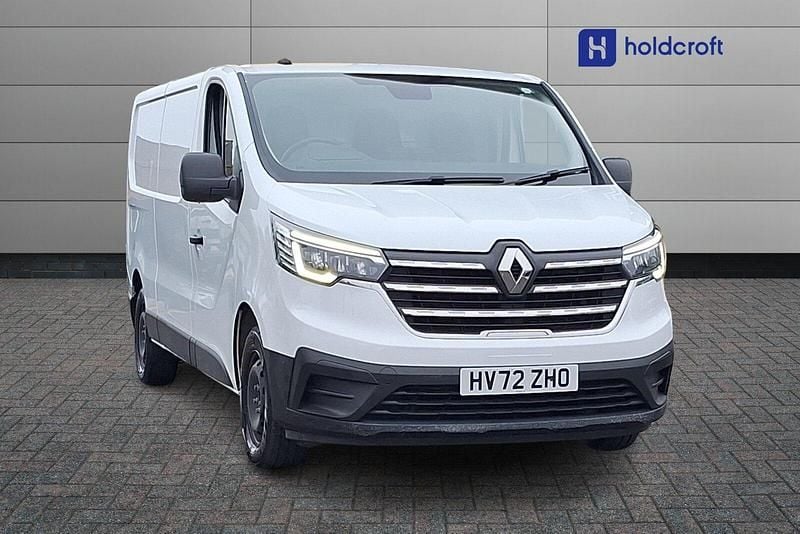 White Used 2022 Renault Trafic MPV | £13,699 (Super price) - Image 1/1