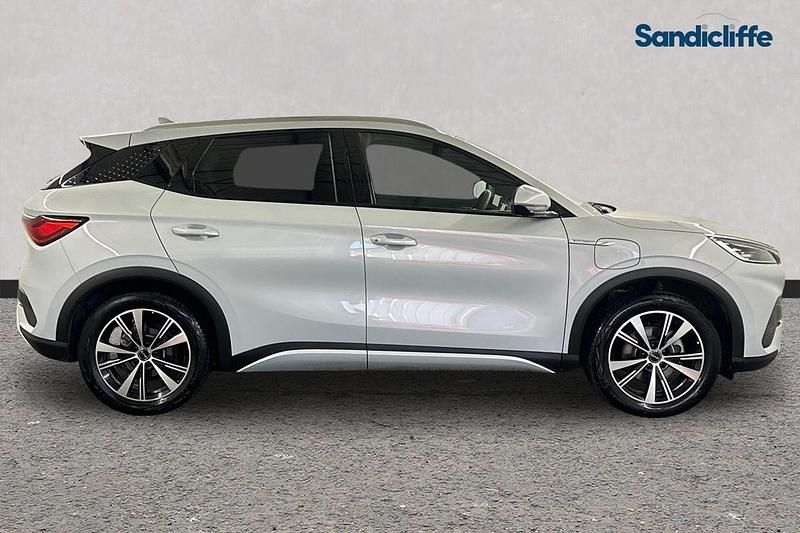 Used BYD Atto 3 Comfort 150 kW (204 HP) 2025 Metallic  skiing white SUV