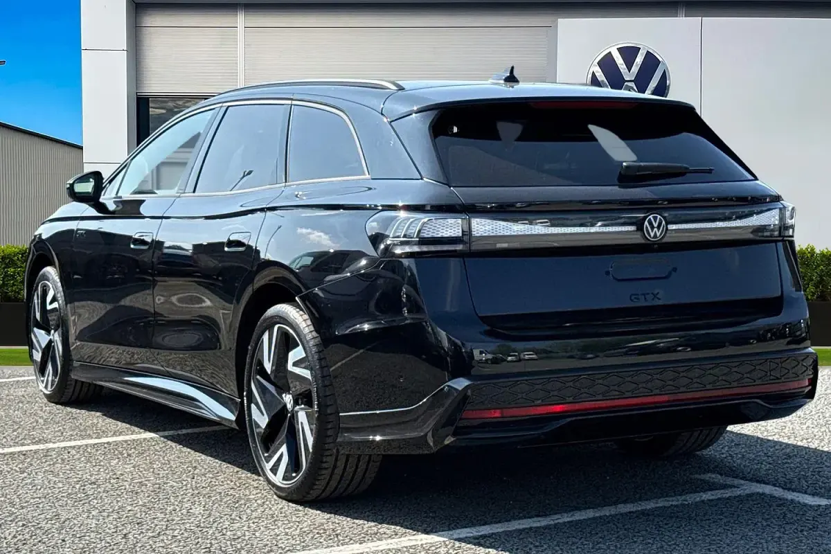 New VW ID.7 GTX 250 kW (340 HP) 2026 Black Estate