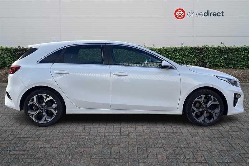 Used Kia Ceed 140 HP (102 kW) 2019 White Hatchback