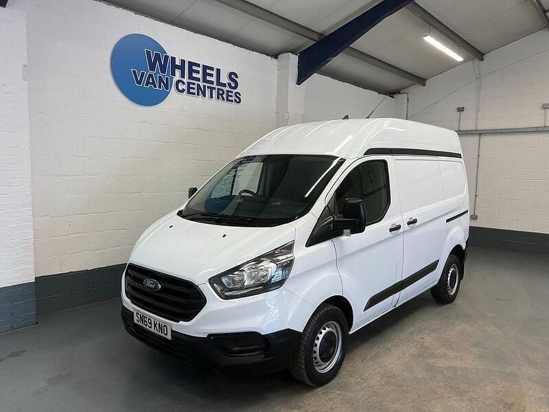 White Used 2019 Ford Transit Custom S Van | £9,297 (Super price) - Image 1/4