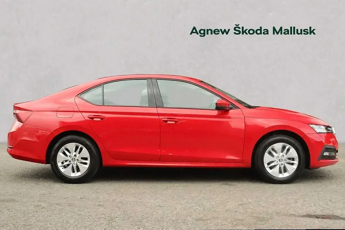 Used Skoda Octavia SE Technology 81 HP (59 kW) 2021 Velvet red metallic Hatchback
