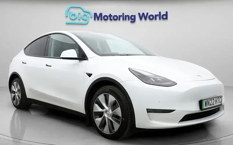 Used Tesla Model Y Long Range AWD 286 kW (389 HP) 2025 SUV