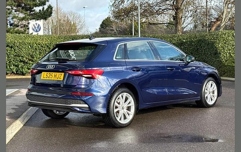 Used Audi A3 e-tron Sport 200 HP (147 kW) 2025 Blue Hatchback