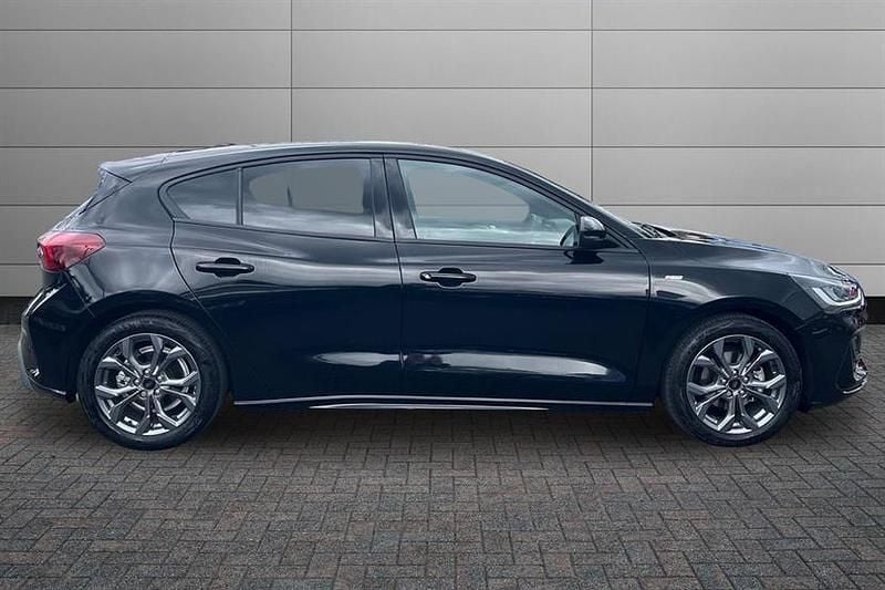 Used Ford Focus ST-Line 155 HP (114 kW) 2023 Black Hatchback