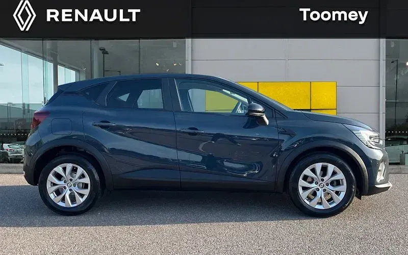Used Renault Captur Iconic 91 HP (66 kW) 2022 Blue  SUV