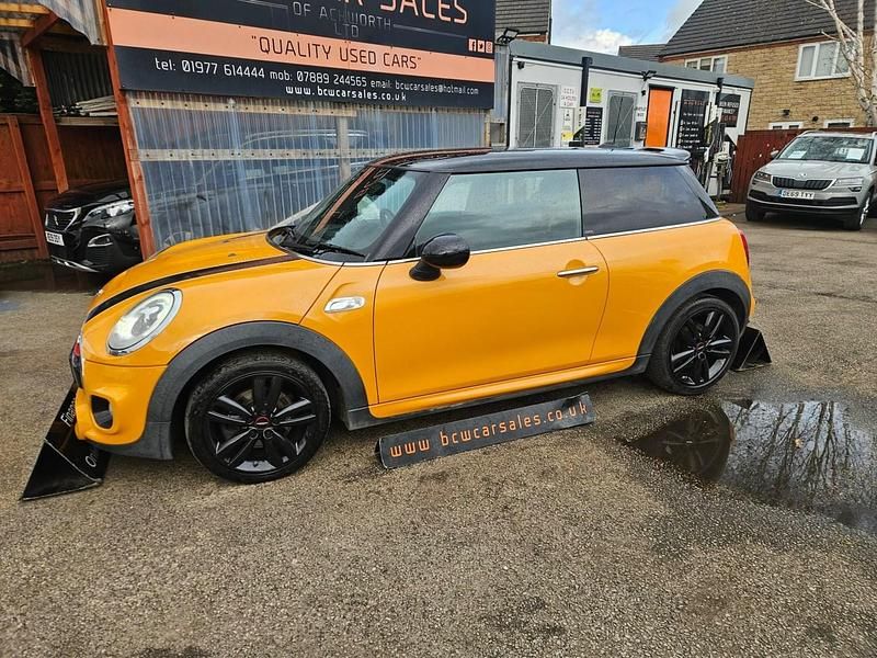 Used Mini Cooper S Hatch 2018 Orange Hatchback