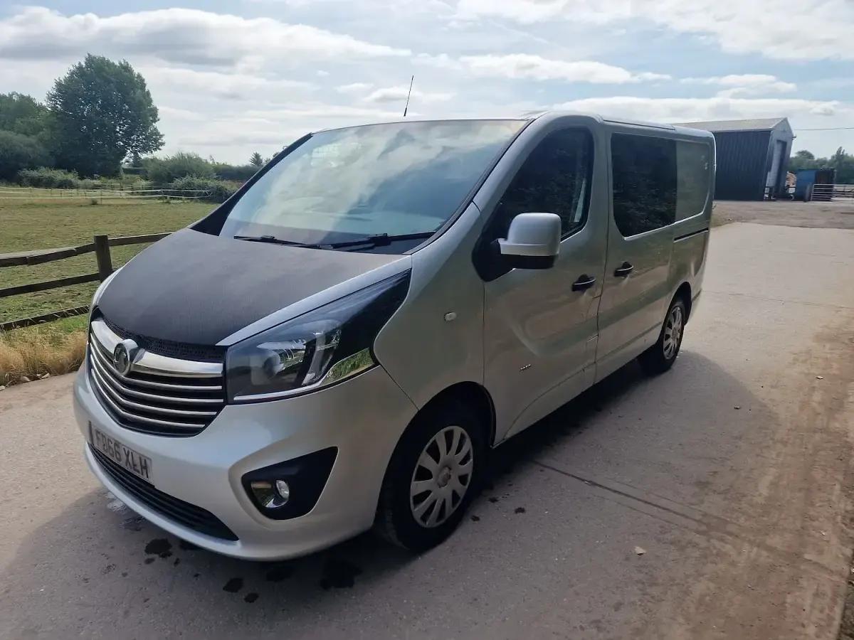 Used Vauxhall Vivaro Sportive 125 HP (91 kW) 2016 Silver