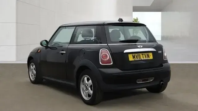 Used Mini ONE Hatch 98 HP (72 kW) 2011 Black Hatchback