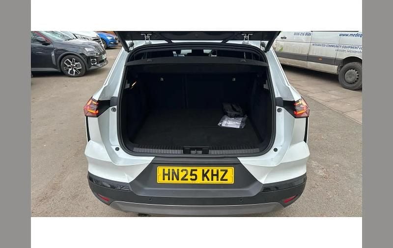 Used Renault Symbioz Techno Esprit Alpine 143 HP (105 kW) 2025 White SUV