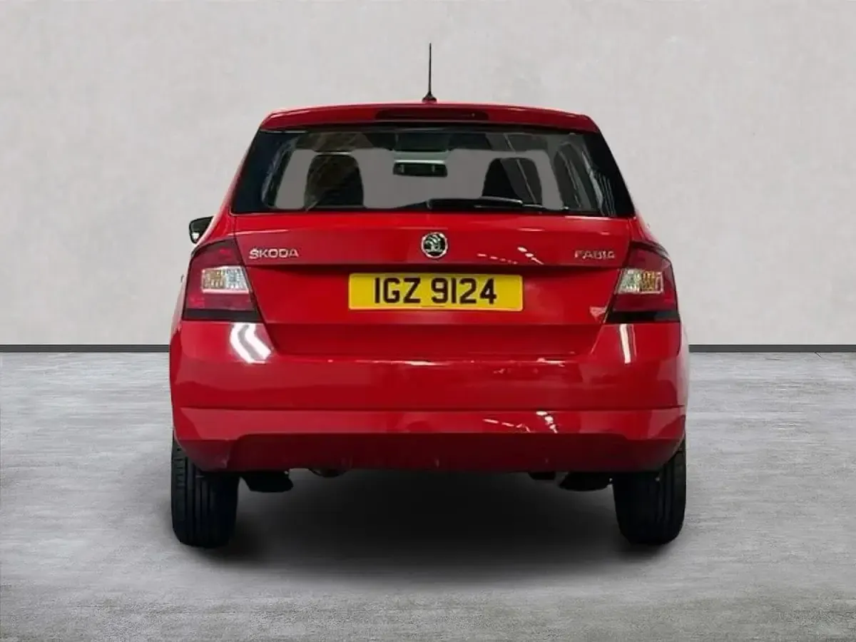 Used Skoda Fabia 60 HP (44 kW) 2018 Red Hatchback