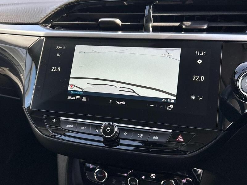 Used Vauxhall Corsa-e Elite 98 kW (134 HP) 2022 White Hatchback