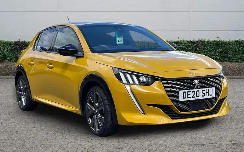 Used Peugeot 208 GT-line 102 HP (75 kW) 2020 Hatchback
