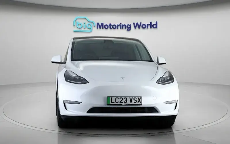 Used Tesla Model Y Long Range AWD 286 kW (389 HP) 2025 SUV