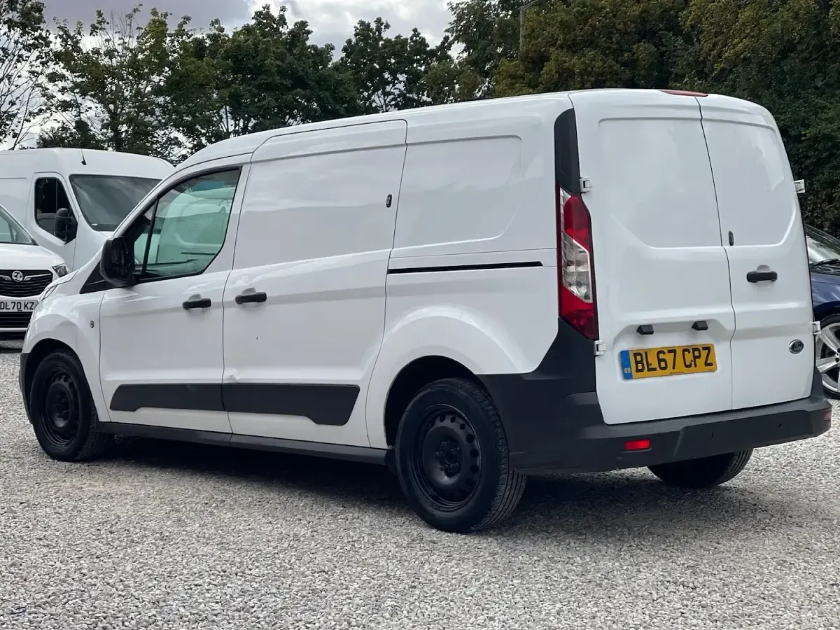 Used Ford Transit Connect 100 HP (73 kW) 2018 White MPV