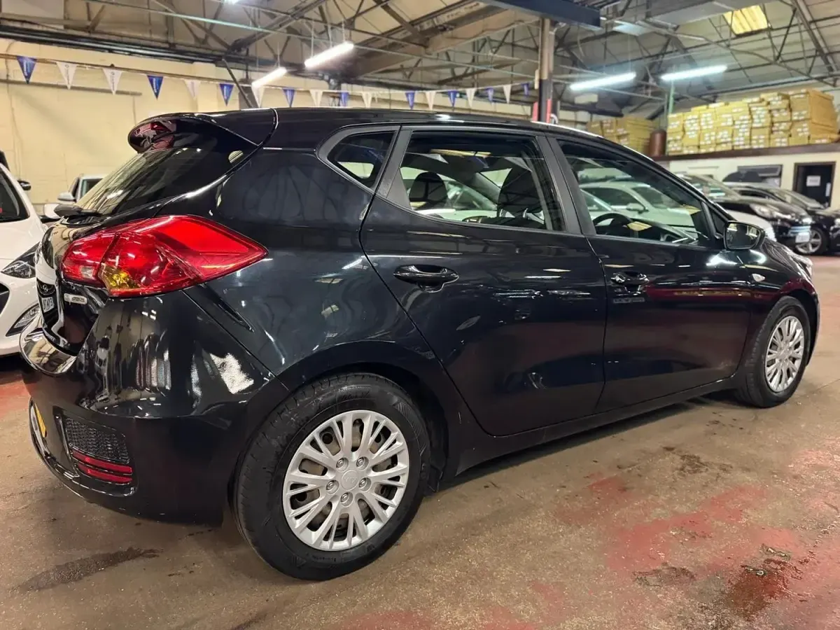 Używany Kia Ceed 136 KM (100 kW) 2017 Czarny Hatchback