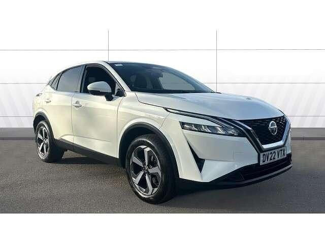 White Used 2022 Nissan Qashqai N-Connecta SUV | £16,133 (Fair price) - Image 1/4