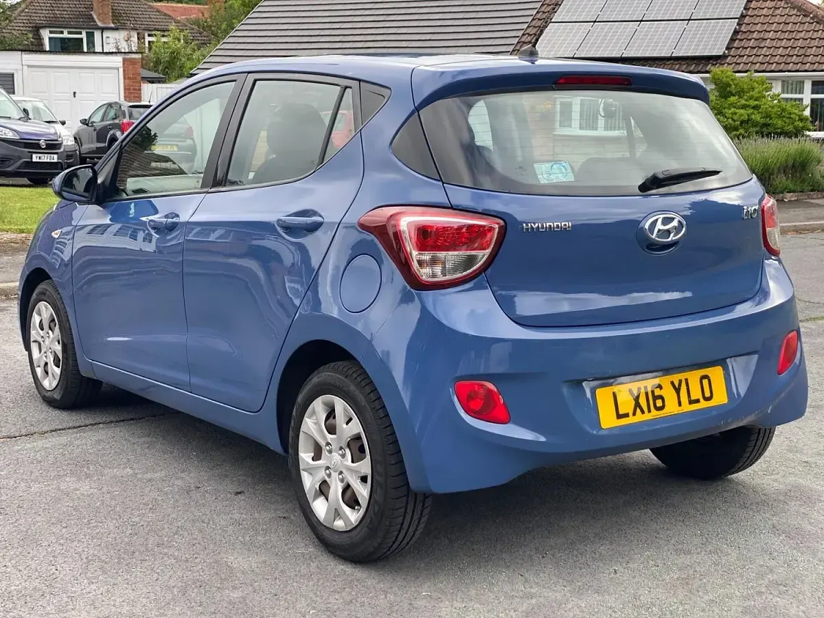 Used Hyundai i10 SE 2016 Blue Hatchback