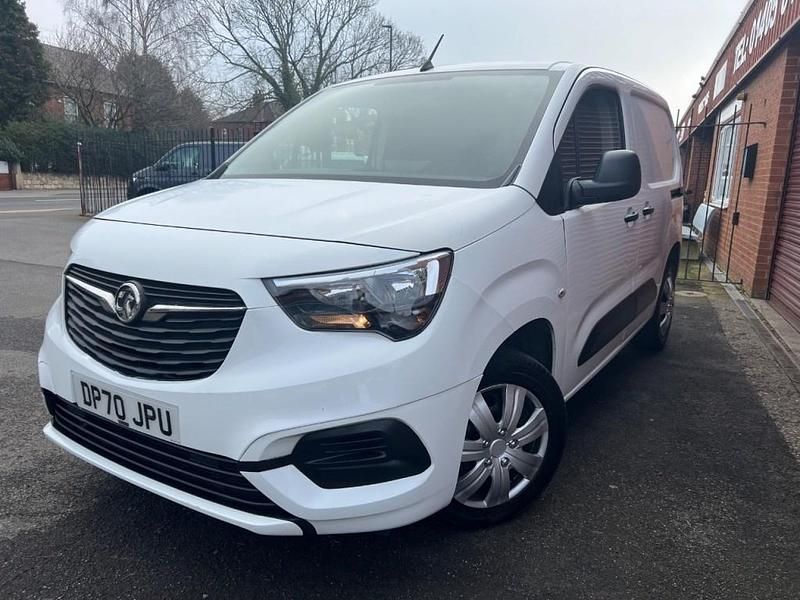 Begagnad Vauxhall Combo Sportive 100 HK (73 kW) 2020 Vit Minibuss