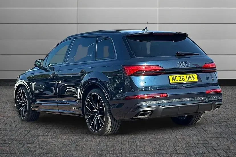 New Audi Q7 Black Edition 286 HP (210 kW) 2026 Waitomo blue SUV