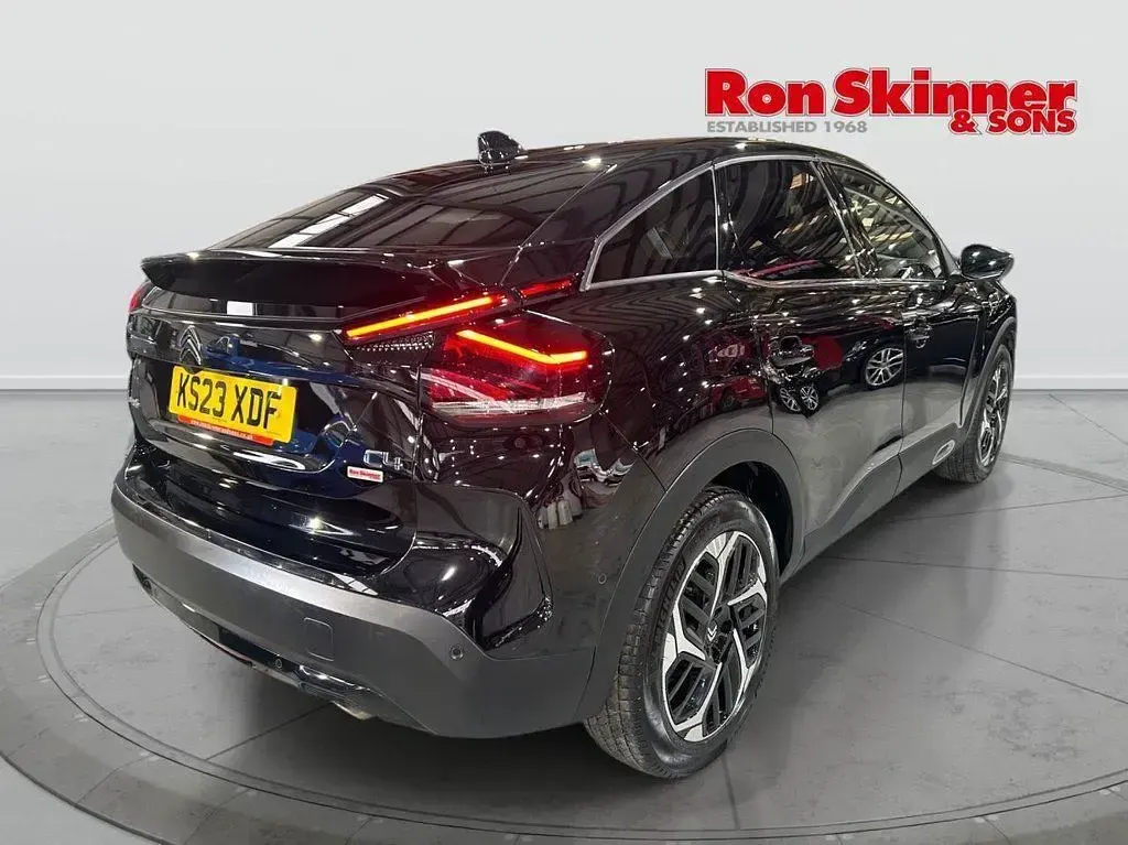 Used Citroën C4 Shine 2023 Black SUV
