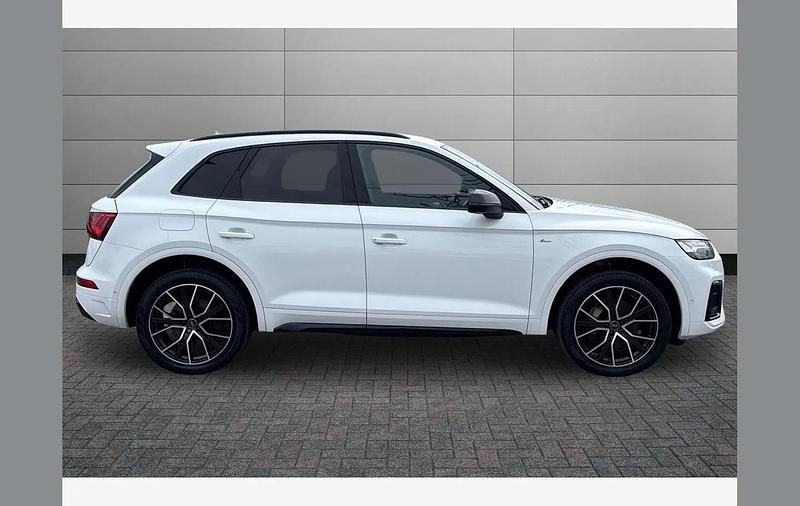 Used Audi Q5 Black Edition 299 HP (219 kW) 2024 Arkona white SUV