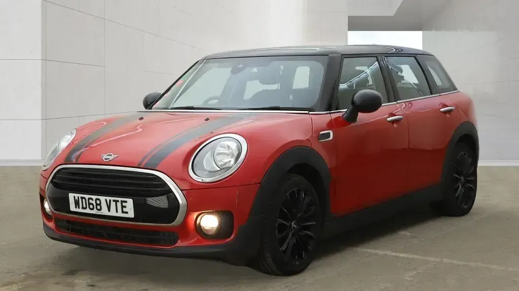 Used Mini Cooper Clubman Classic 2019 Red Estate