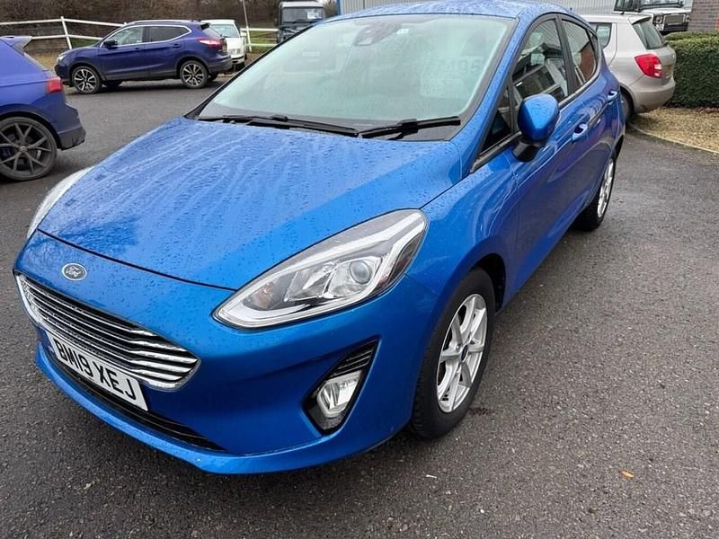 Used Ford Fiesta Zetec 100 HP (73 kW) 2019 Blue Hatchback