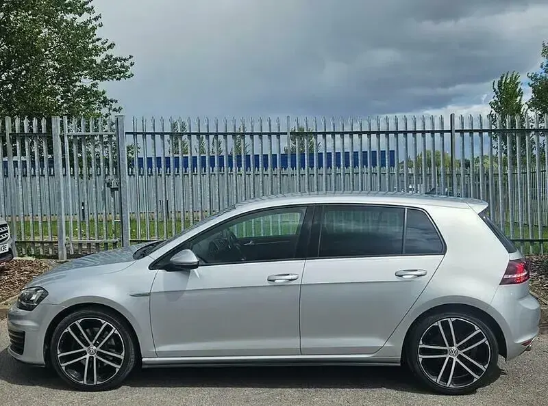 Używany VW Golf VII GTD 184 KM (135 kW) 2017 Srebrny Hatchback