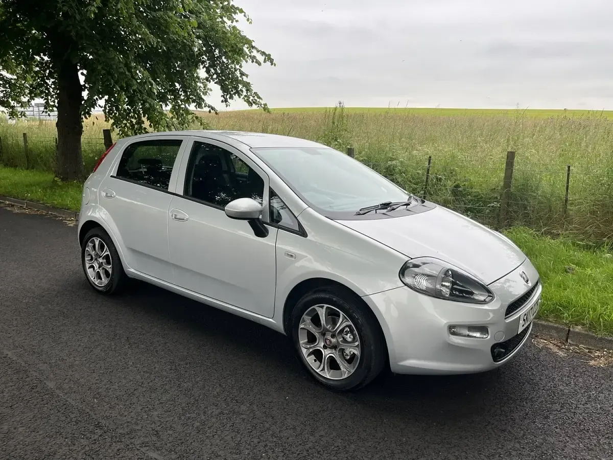Used Fiat Punto Easy Plus 69 HP (50 kW) 2017 Grey Hatchback
