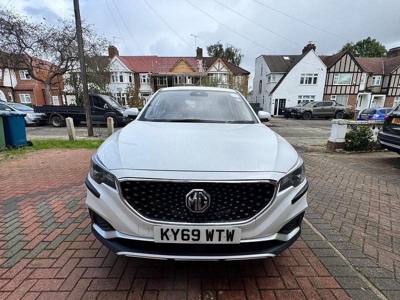 Used MG ZS Excite 105 kW (143 HP) 2019 White Hatchback