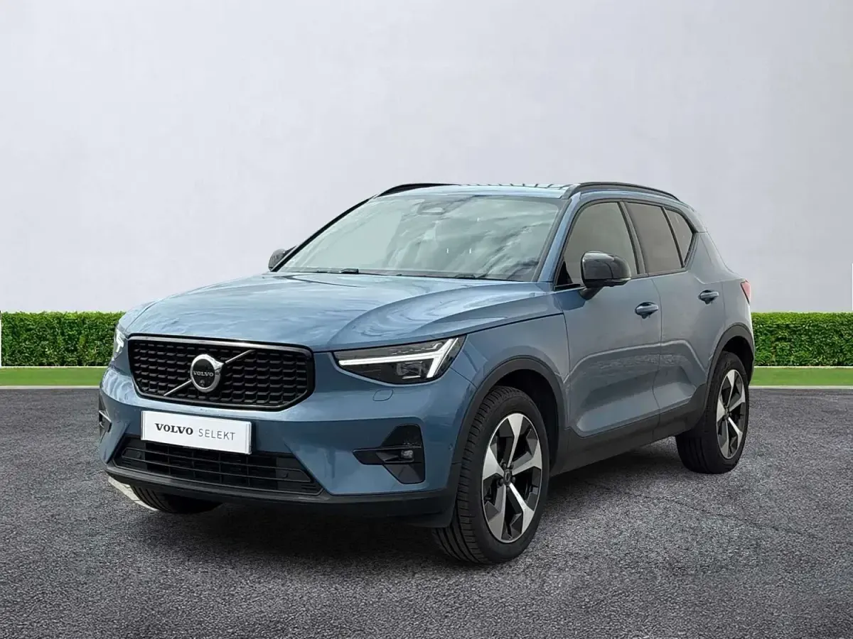 Used Volvo XC40 Ultimate 197 HP (144 kW) 2024 Blue SUV